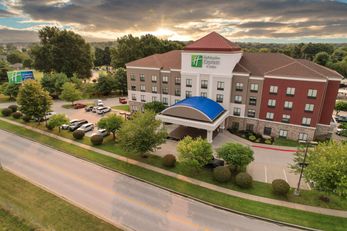 Holiday Inn Express & Stes Medical Dist