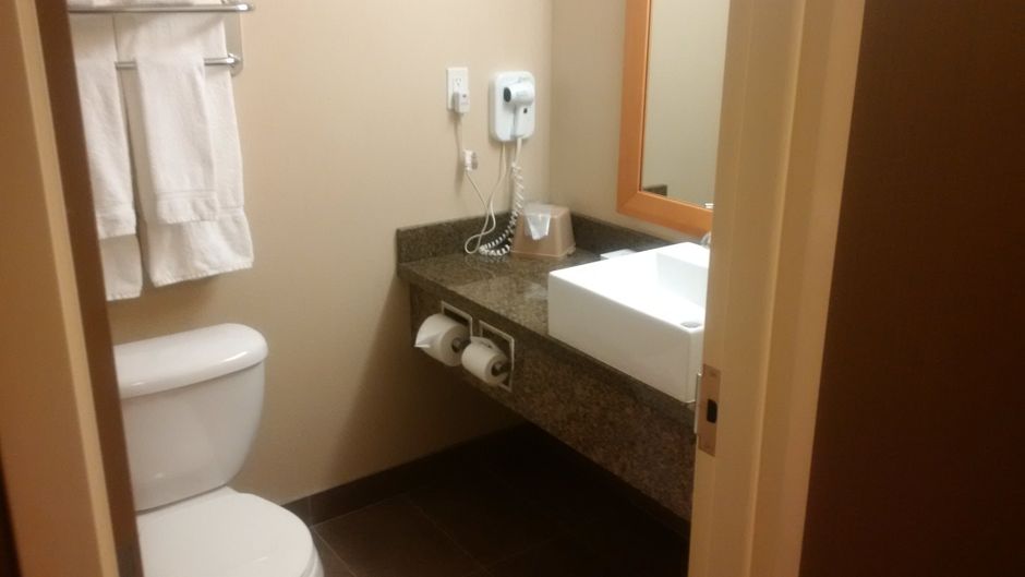 Woodlands Inn Room