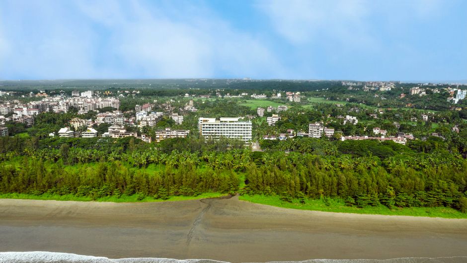 Vivanta Goa, Miramar Beach