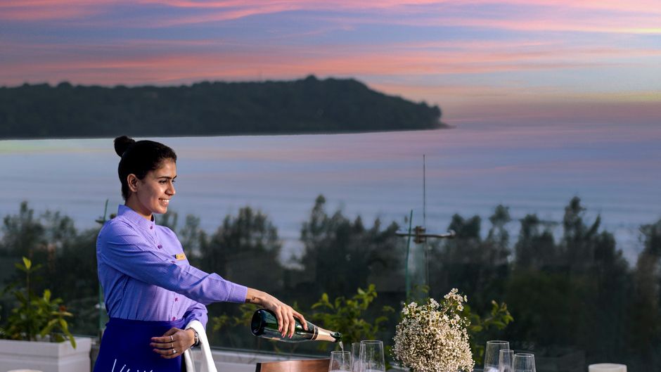 Vivanta Goa, Miramar Restaurant