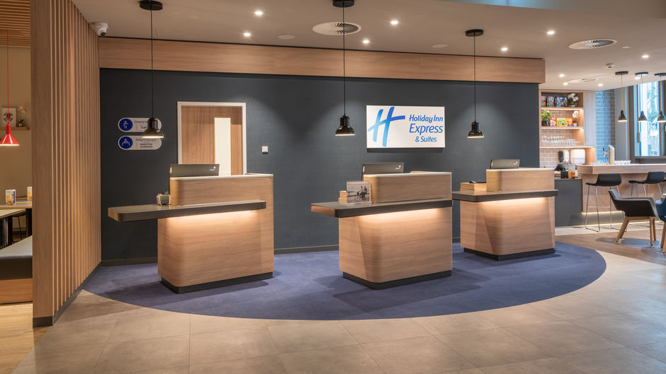 Holiday Inn Express & Suites Potsdam Lobby