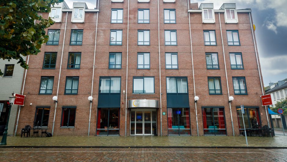 Bastion Hotel Exterior