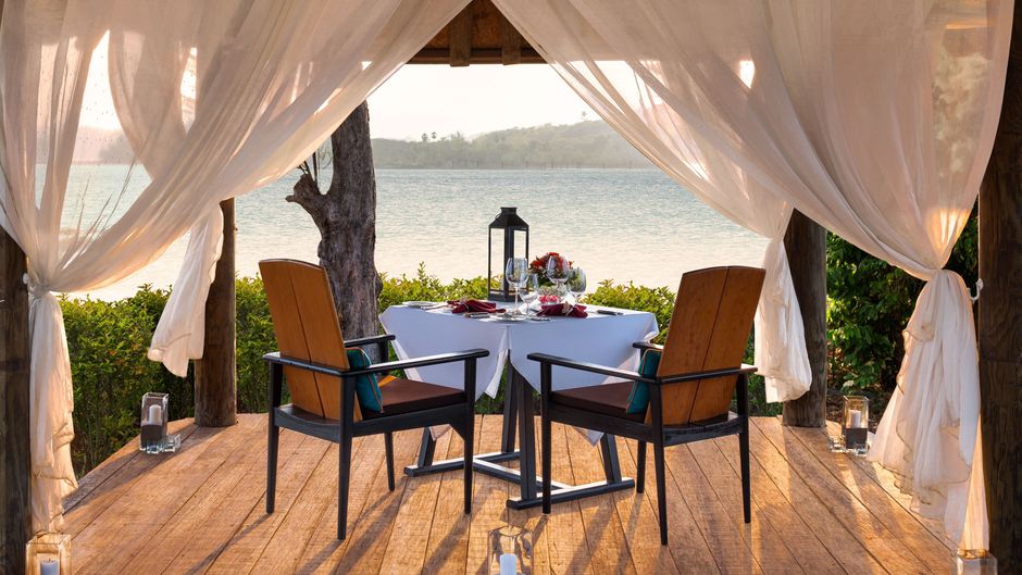 The Naka Island, Resort & Spa, Phuket Restaurant