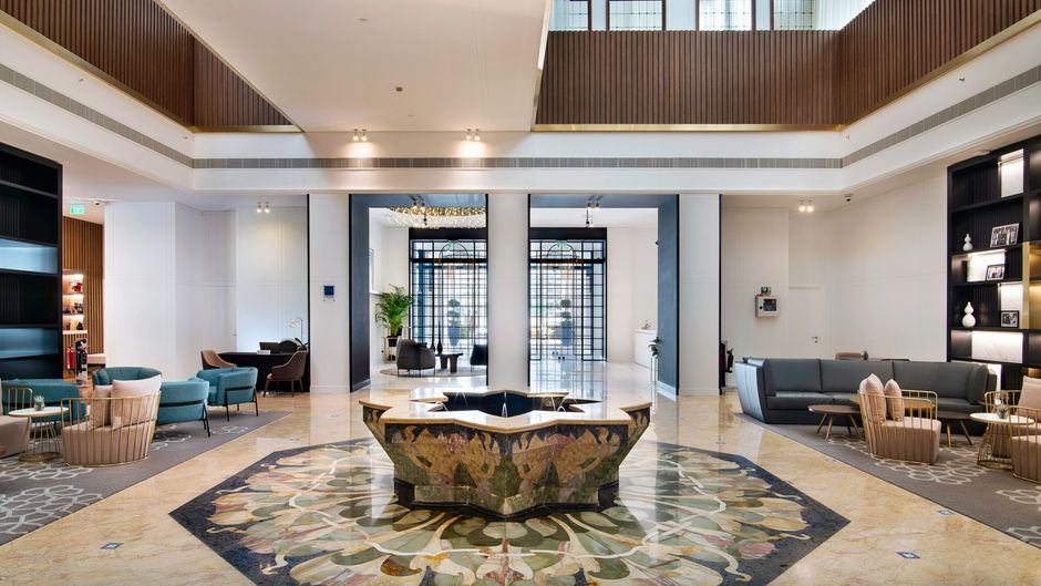 Le Meridien Abu Dhabi Lobby