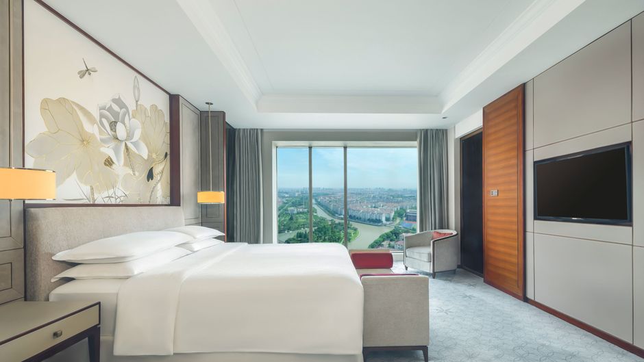 Sheraton Shanghai Jiading Hotel Suite