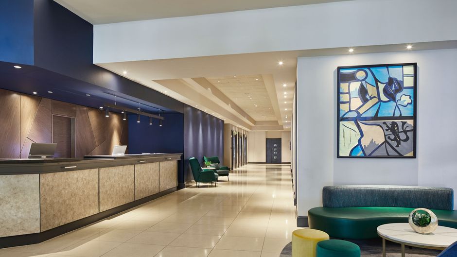 Cardiff Marriott Hotel Lobby