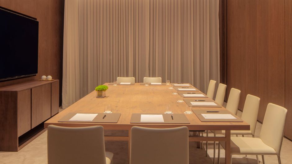 The Dubai EDITION Meeting