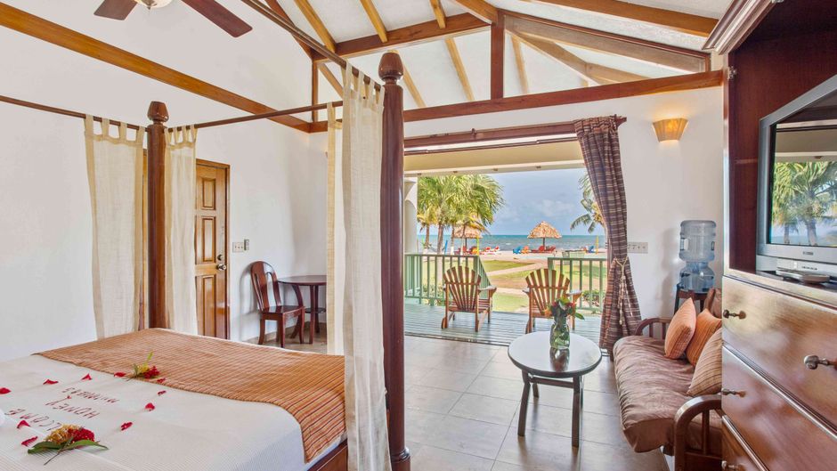 Hopkins Bay Belize Exterior
