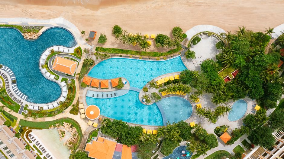 Holiday Inn Resort Ho Tram Beach Pool