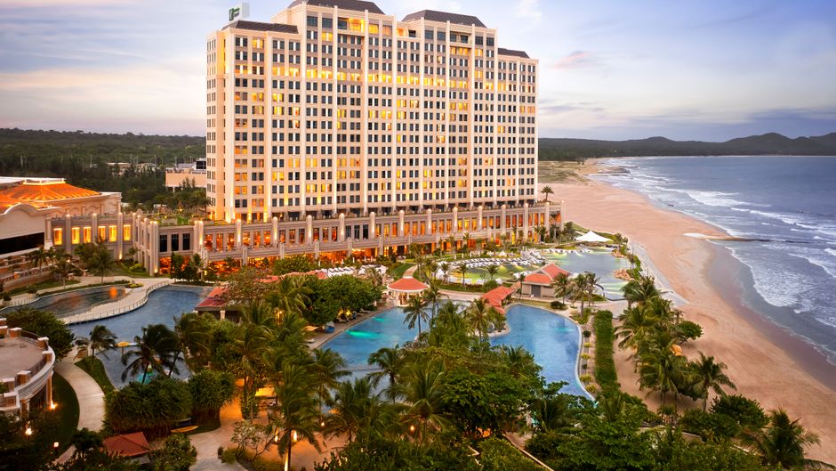 Holiday Inn Resort Ho Tram Beach Exterior