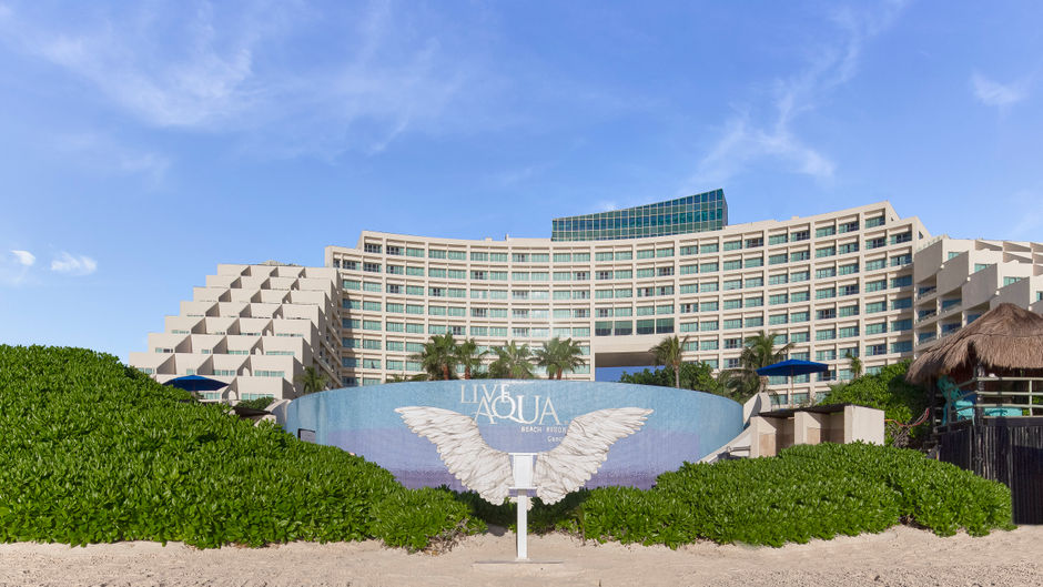 Live Aqua Beach Resort Cancun Exterior