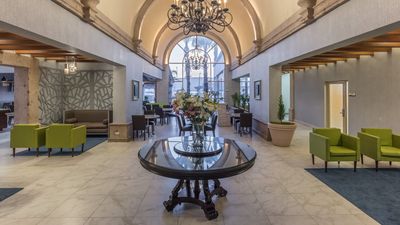 COSuites Saltillo Hotel