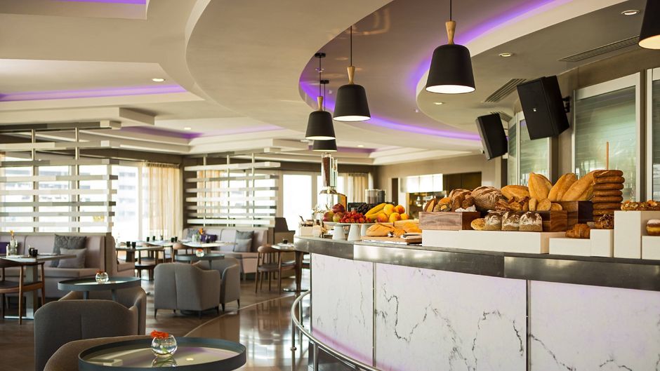 Renaissance Izmir Hotel Restaurant