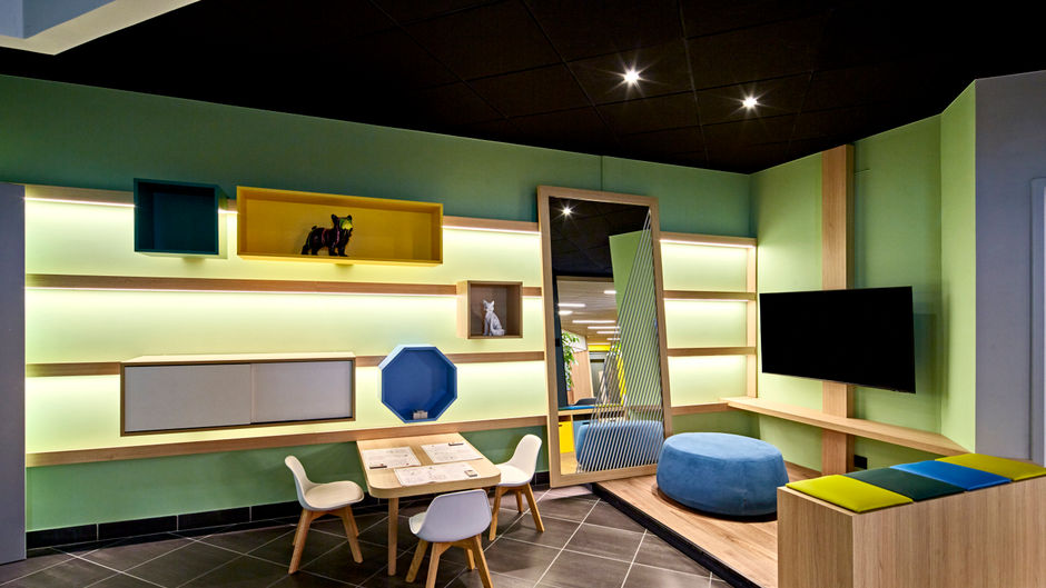 Holiday Inn Clermont-Ferrand Centre Lobby