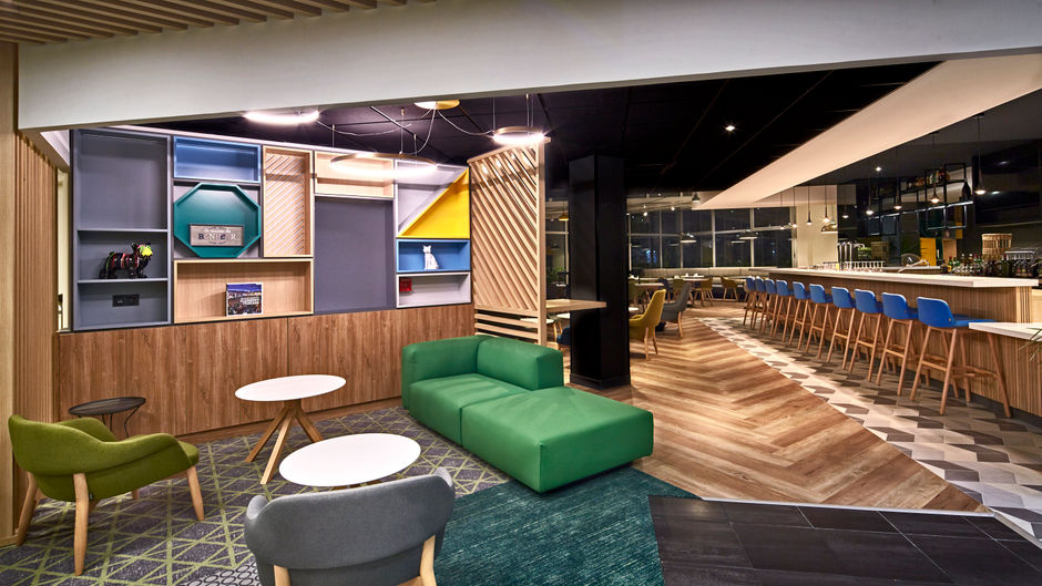 Holiday Inn Clermont-Ferrand Centre Lobby