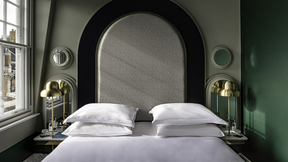 Henrietta Hotel Suite