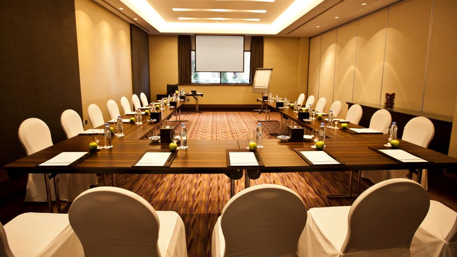 Amwaj Rotana Meeting
