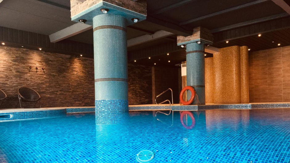 Cumberland Hotel Pool