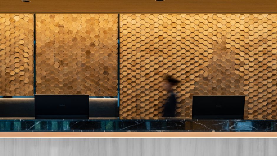 Holiday Inn Express Jinan Sports Center Lobby