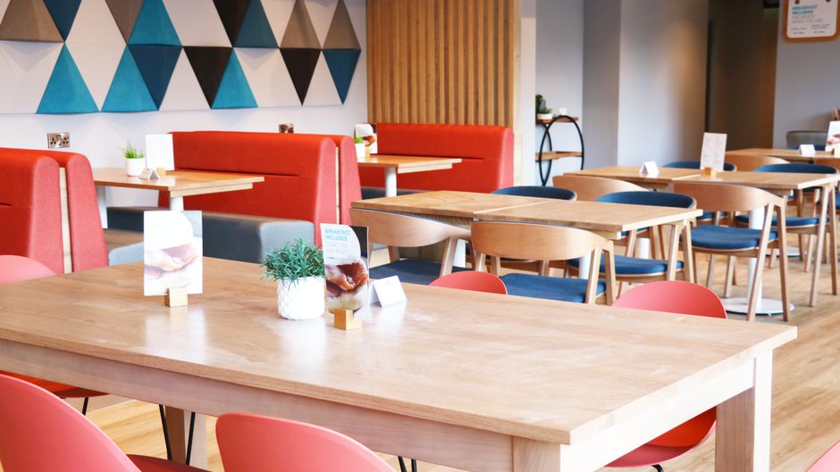 Holiday Inn Express Racecourse Restaurant
