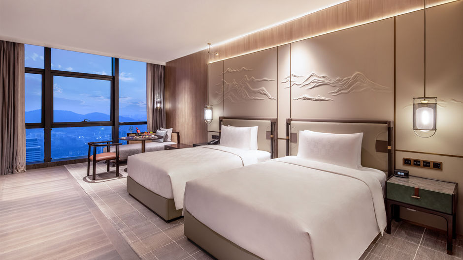 HUALUXE Qingdao Licang Room