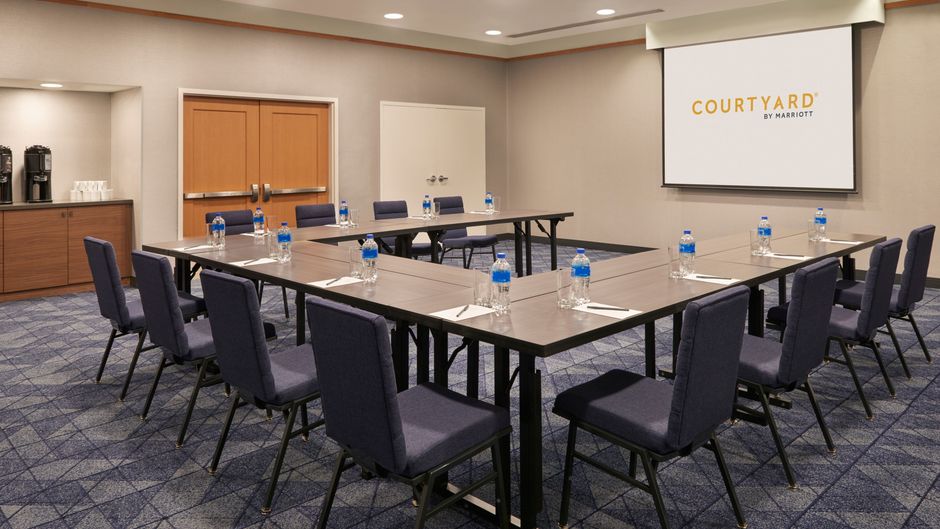 Courtyard by Marriott Toronto Markham Meeting