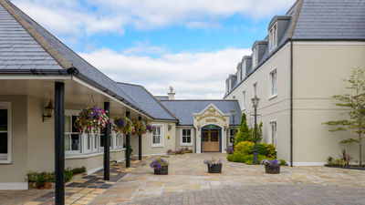 Meadowlands Hotel