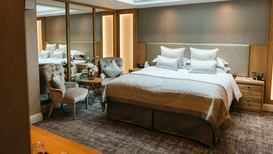 Dean Court Hotel Room
