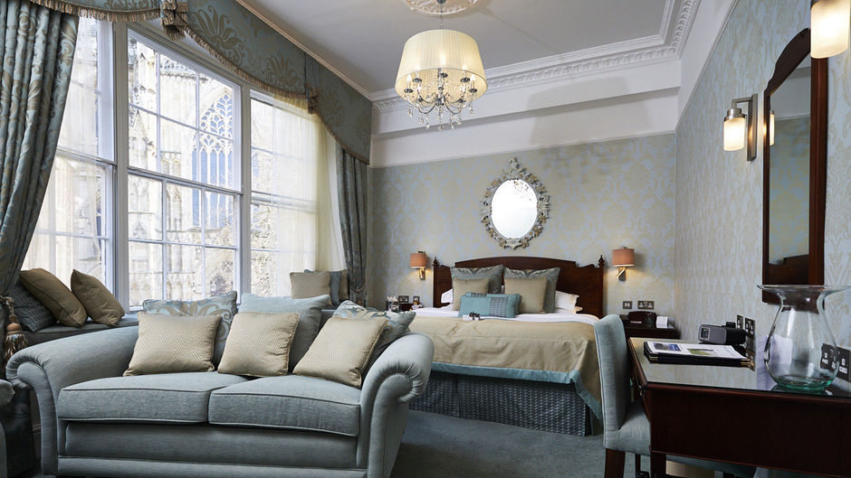 Dean Court Hotel Suite