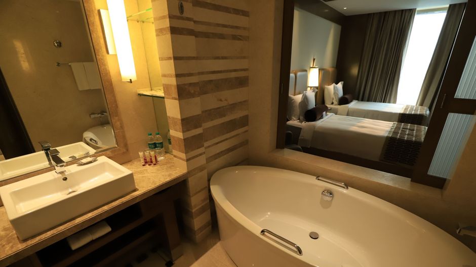 Crowne Plaza New Delhi Okhla Room