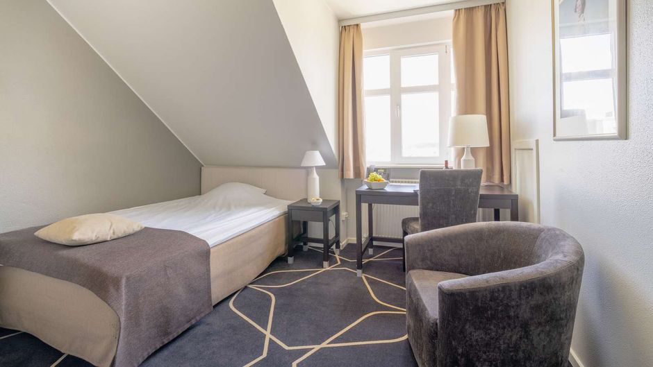 Dania Hotel Room