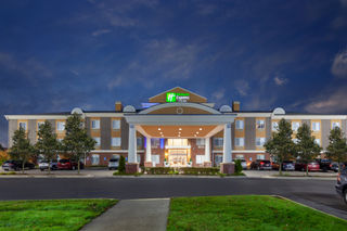 Holiday Inn Express & Suites Woodhaven