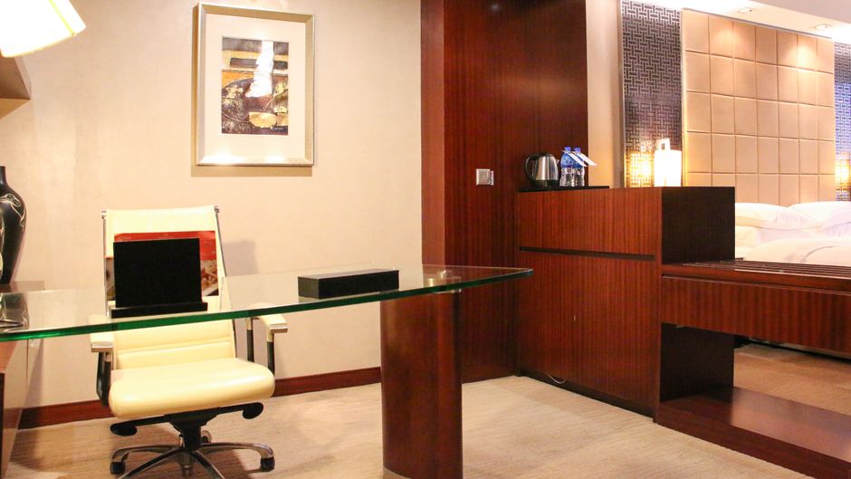 Crowne Plaza Hotel Yantai Sea View Room