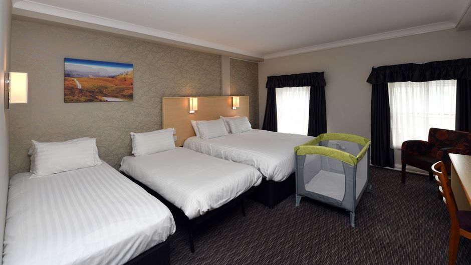 Wynnstay Arms Hotel Room