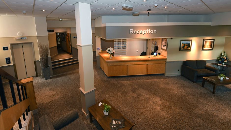 Wynnstay Arms Hotel Lobby