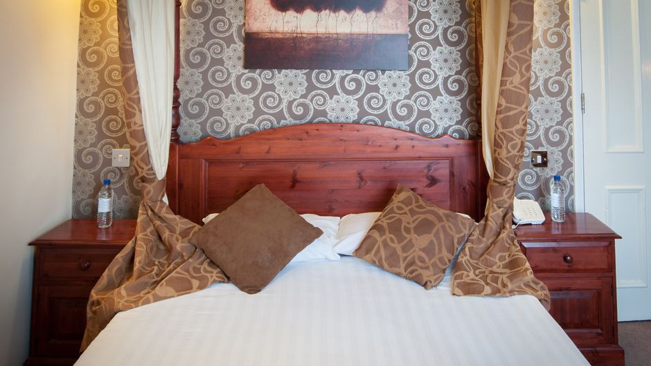 White Hart Marstons Inns Room