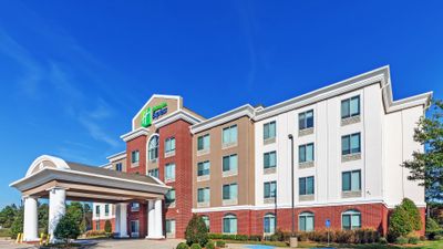 Holiday Inn Express Hotel & Suites