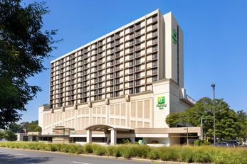 Holiday Inn National Airport