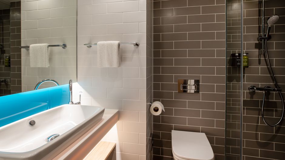Holiday Inn Exp Cambridge West-Cambourne Room