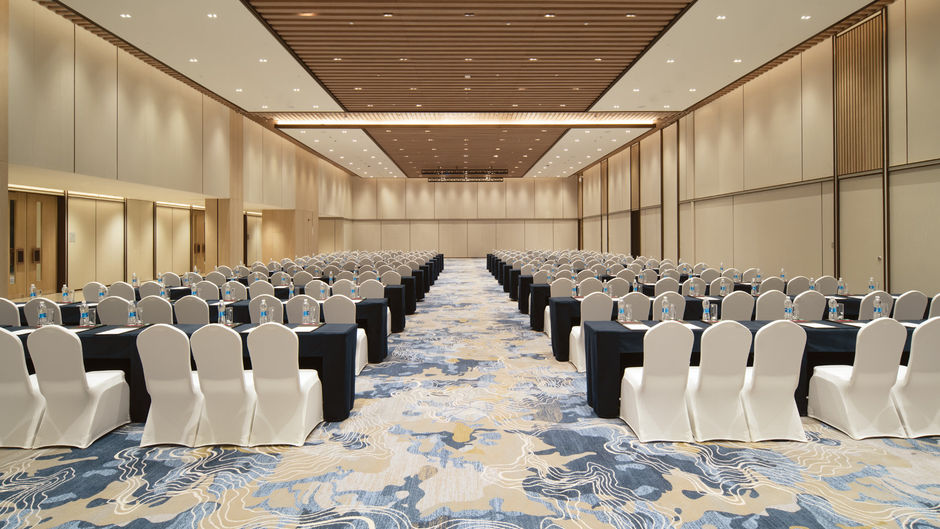 Crowne Plaza Zunhua Hot Spring Ballroom