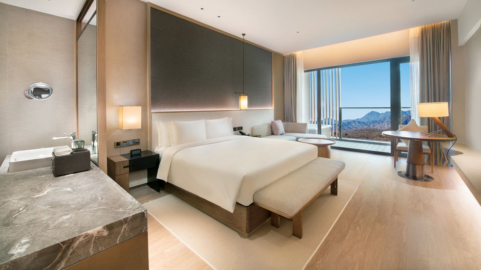 Crowne Plaza Zunhua Hot Spring Room