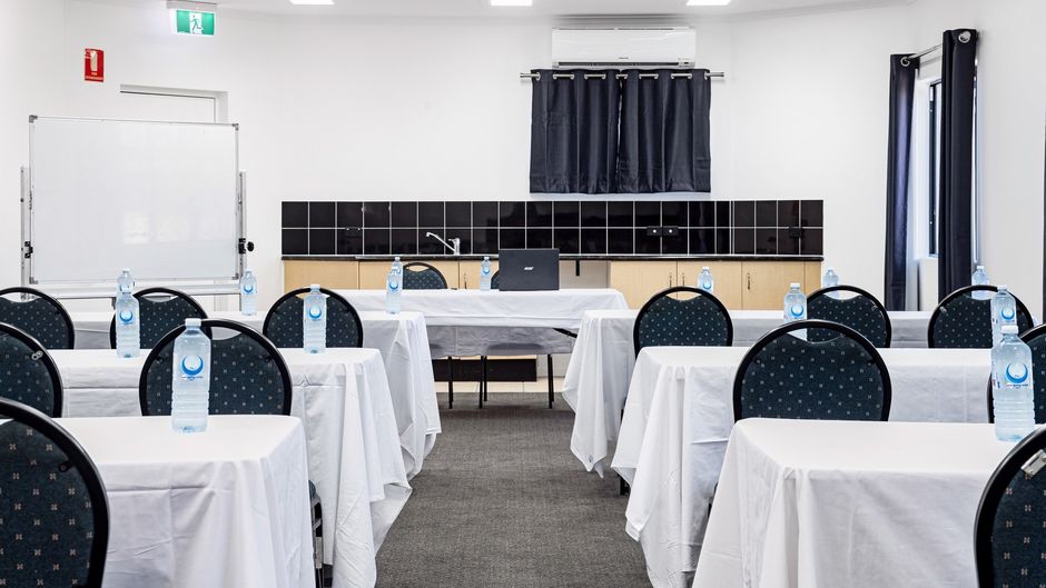 CQ Motel Gladstone Meeting