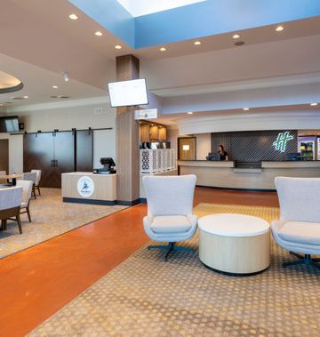 Holiday Inn Hotel & Suites