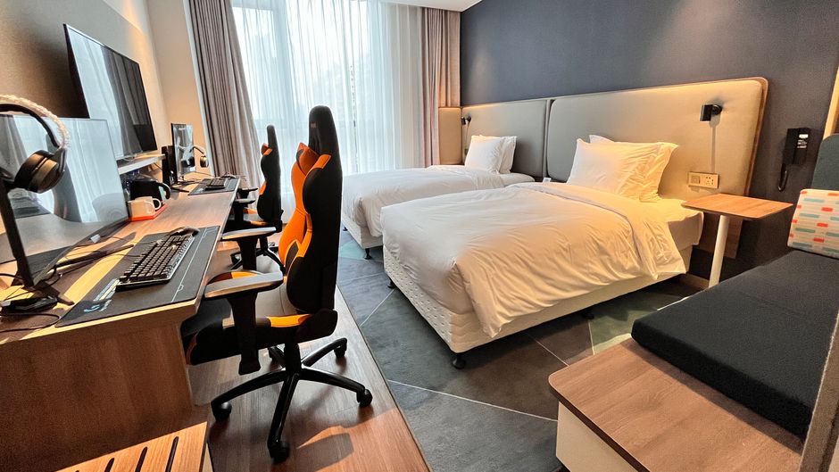 Holiday Inn Express North Gateway Room