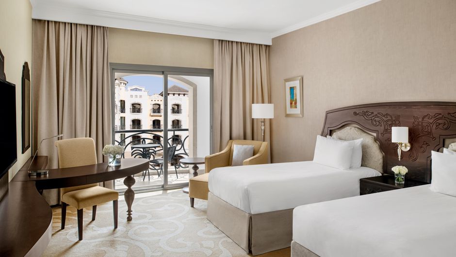 Crowne Plaza Al Waha Room