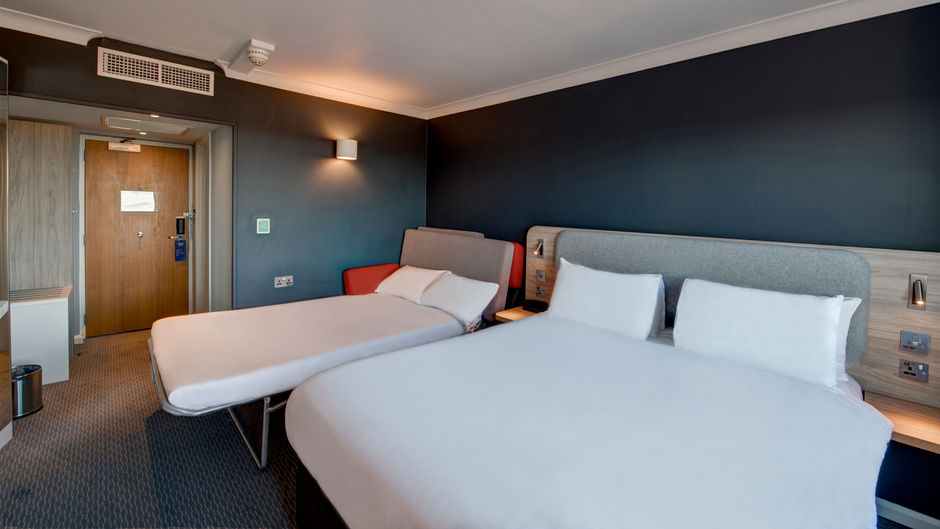 Holiday Inn Edinburgh - City West Room