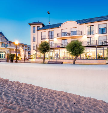 Les Flots Hotel