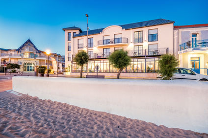 Les Flots Hotel