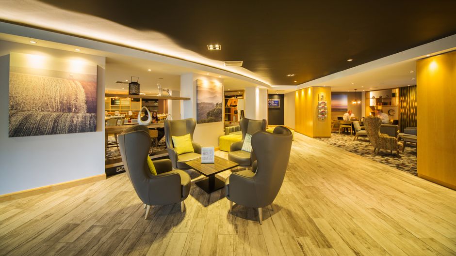 Holiday Inn Reading-South M4, Jct 11 Lobby