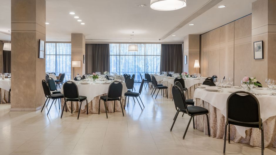 AC Hotel Guadalajara Meeting